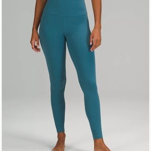 LULULEMON wunder under leggings !